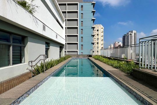 Piscina de kitnet/studio para alugar com 1 quarto, 25m² em Sumarezinho, São Paulo
