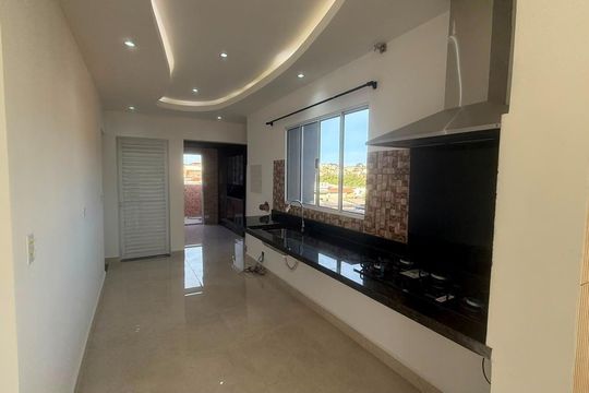 Cozinha de casa para alugar com 2 quartos, 110m² em Vila Fidalgo, São Paulo