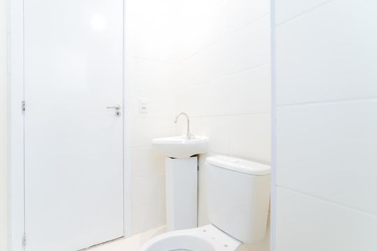 Banheiro de apartamento para alugar com 2 quartos, 38m² em Jardim Albertina, Guarulhos