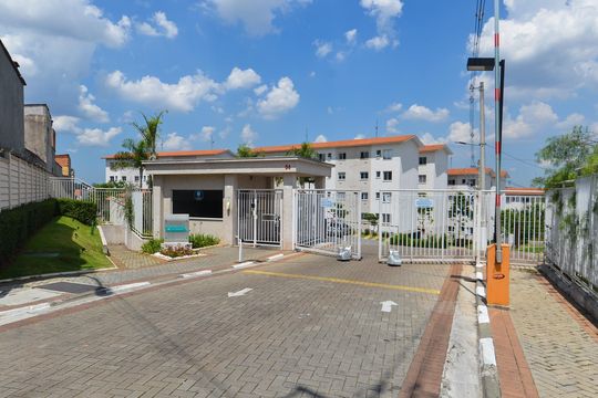 Fachada do Condominio  de apartamento para alugar com 2 quartos, 38m² em Jardim Albertina, Guarulhos