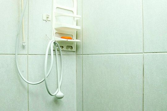 Banheiro de kitnet/studio para alugar com 1 quarto, 38m² em Centro Histórico, Porto Alegre