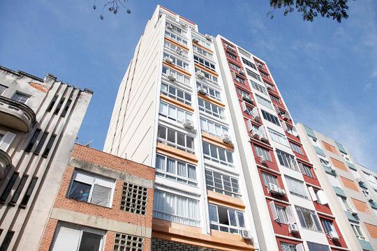 Fachada de kitnet/studio para alugar com 1 quarto, 38m² em Centro Histórico, Porto Alegre