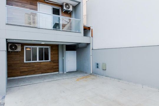 Garagem de casa de condomínio à venda com 3 quartos, 132m² em Vila Rosalia, Guarulhos