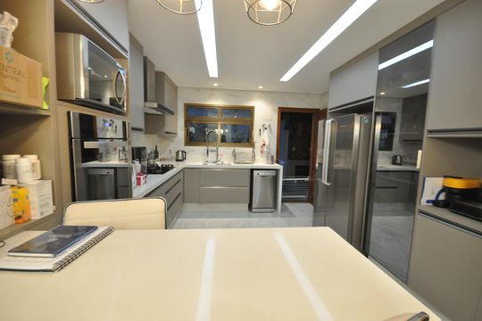 Cozinha de casa à venda com 3 quartos, 253m² em Horto Florestal, São Paulo