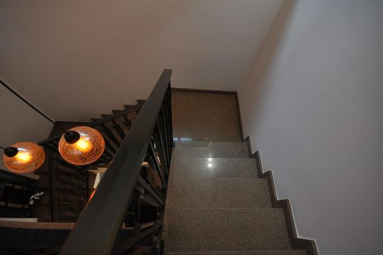 Escada de casa à venda com 3 quartos, 253m² em Horto Florestal, São Paulo