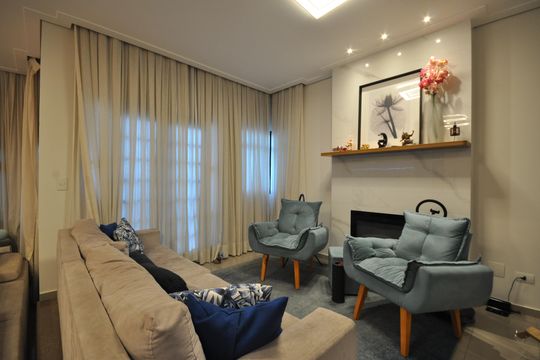 Sala de casa à venda com 3 quartos, 253m² em Horto Florestal, São Paulo