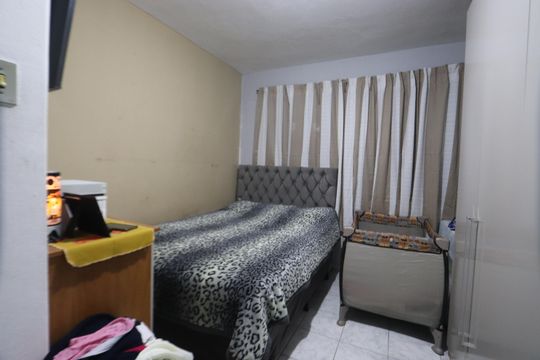 Quarto  de casa à venda com 3 quartos, 105m² em Jardim Mimar, São Paulo