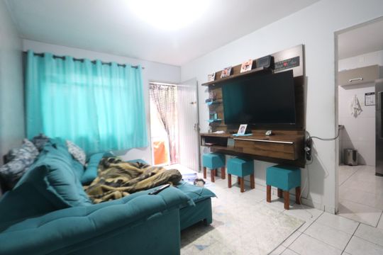 Sala de casa à venda com 3 quartos, 105m² em Jardim Mimar, São Paulo