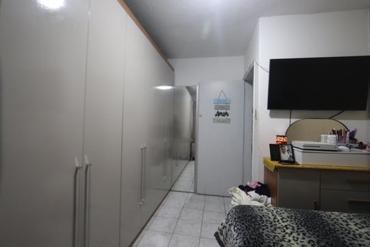 Quarto  de casa à venda com 3 quartos, 105m² em Jardim Mimar, São Paulo