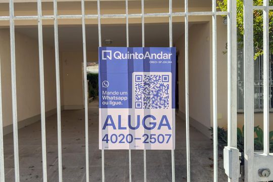 Fachada de casa para alugar com 3 quartos, 233m² em Brooklin, São Paulo