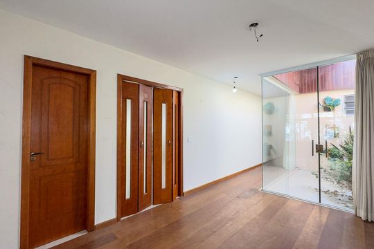 Casa para alugar com 3 quartos, 233m² em Brooklin, São Paulo