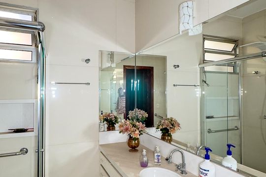 Banheiro da Suíte 2 de casa para alugar com 3 quartos, 233m² em Brooklin, São Paulo