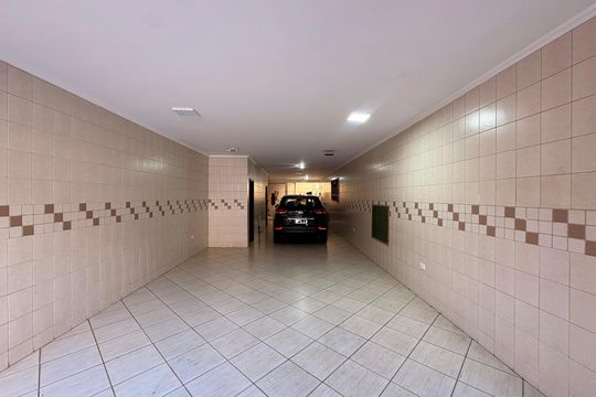 Garagem de casa à venda com 3 quartos, 316m² em Jardim Las Vegas, Santo André