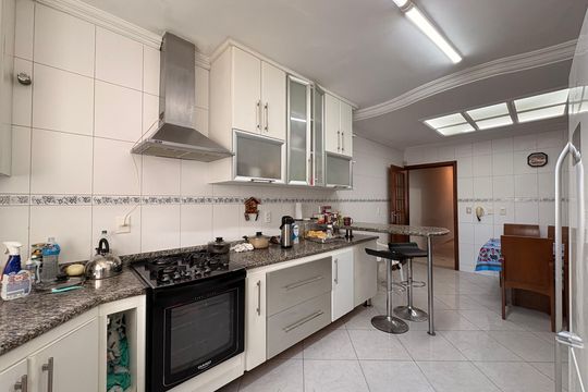 Cozinha de casa à venda com 3 quartos, 316m² em Jardim Las Vegas, Santo André