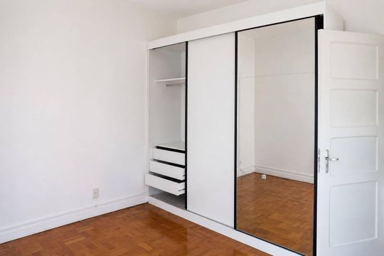 Quarto 1 de casa para alugar com 4 quartos, 100m² em Pinheiros, São Paulo