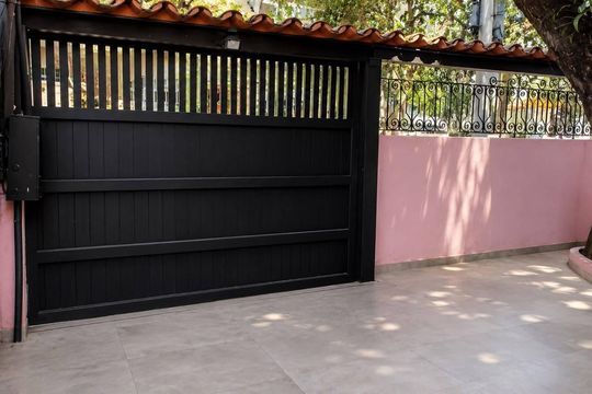 Área externa de casa para alugar com 4 quartos, 100m² em Pinheiros, São Paulo