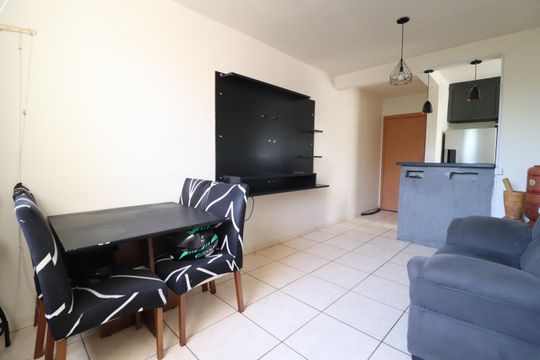 Sala de apartamento para alugar com 2 quartos, 55m² em Presidente Roosevelt, Uberlândia