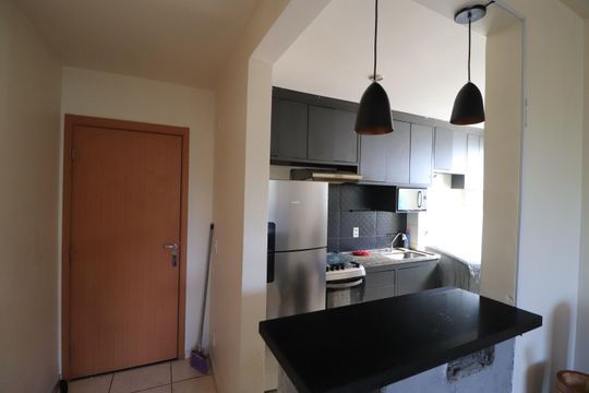 Cozinha de apartamento para alugar com 2 quartos, 55m² em Presidente Roosevelt, Uberlândia