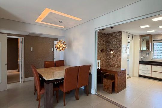 Apartamento à venda com 2 quartos, 121m² em Centro, Jundiaí