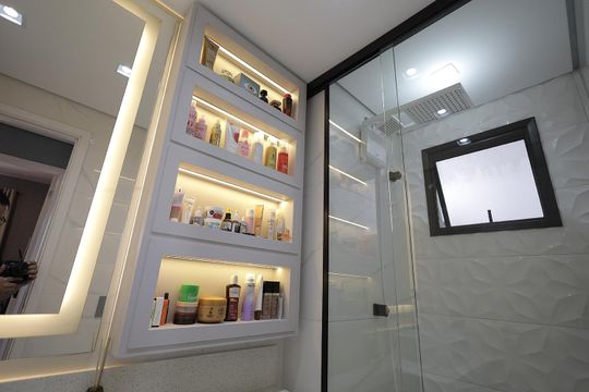 Banheiro de apartamento à venda com 2 quartos, 47m² em Parque Oratório, Santo André