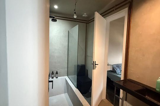 Banheiro de apartamento à venda com 1 quarto, 40m² em Continental, Osasco