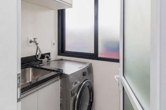 Área de serviço de apartamento à venda com 2 quartos, 58m² em Jardim do Salso, Porto Alegre