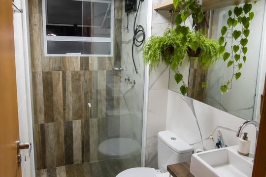 Banheiro de apartamento para alugar com 2 quartos, 49m² em Cecília, Viamão