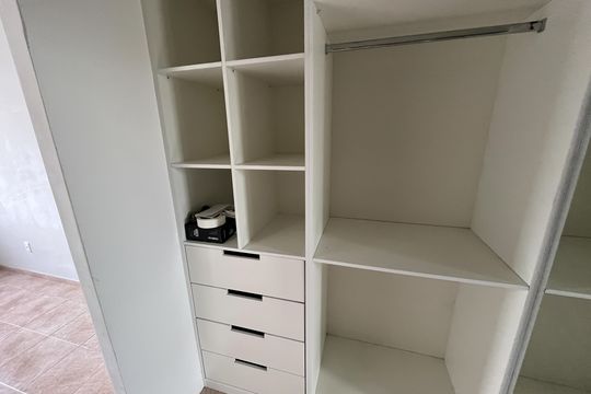 Closet de apartamento para alugar com 2 quartos, 60m² em Cacuia, Rio de Janeiro