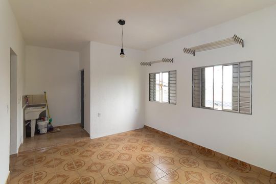 Quarto de kitnet/studio para alugar com 1 quarto, 38m² em Cidade São Mateus, São Paulo