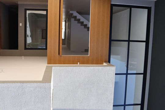 ENTRADA de casa à venda com 4 quartos, 250m² em Vargem Pequena, Rio de Janeiro