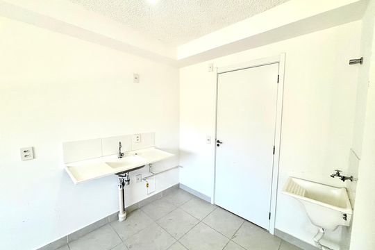 Cozinha de apartamento para alugar com 2 quartos, 32m² em Engenheiro Goulart, São Paulo