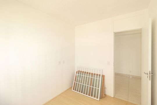 Quarto 2 de apartamento para alugar com 2 quartos, 45m² em Guaratiba, Rio de Janeiro