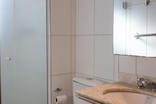 Banheiro de apartamento para alugar com 4 quartos, 102m² em Chácara Santo Antônio (zona Sul), São Paulo