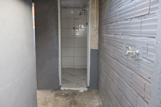 Área de serviço de casa para alugar com 2 quartos, 80m² em Vila Bela, São Paulo