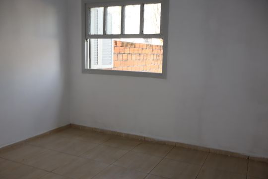 Quarto 1 de casa para alugar com 2 quartos, 80m² em Vila Bela, São Paulo