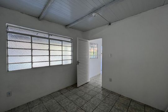 Quarto 1 de casa para alugar com 1 quarto, 55m² em Novo Glória, Belo Horizonte