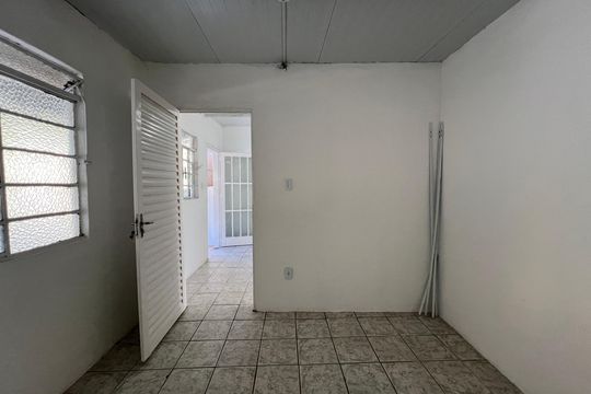 Quarto 1 de casa para alugar com 1 quarto, 55m² em Novo Glória, Belo Horizonte