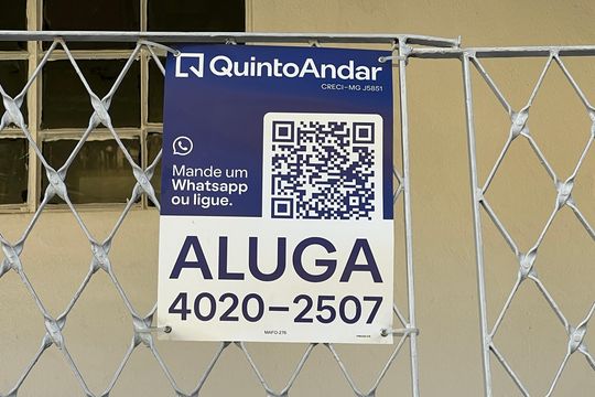 Placa QuintoAndar  de casa para alugar com 1 quarto, 55m² em Novo Glória, Belo Horizonte