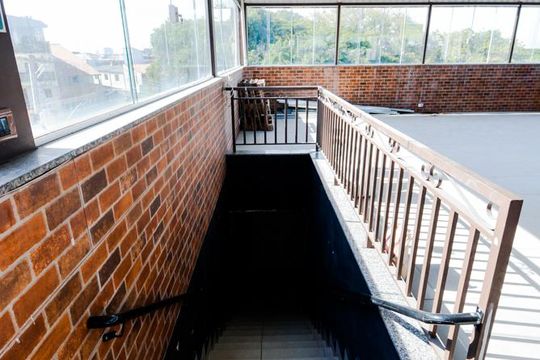 Entrada Social  de casa para alugar com 1 quarto, 120m² em Jardim Pinhal, Guarulhos