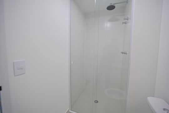 Banheiro do Quarto 1 de apartamento para alugar com 1 quarto, 28m² em Vila Guilhermina, São Paulo