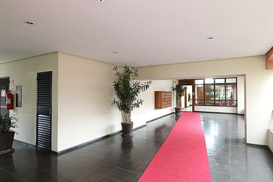 Área comum - Hall de entrada de apartamento à venda com 3 quartos, 167m² em Vila Ipiranga, Porto Alegre