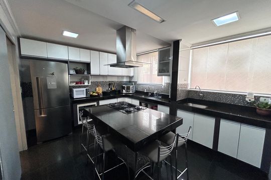 Apartamento à venda com 5 quartos, 70m² em Castelo, Belo Horizonte
