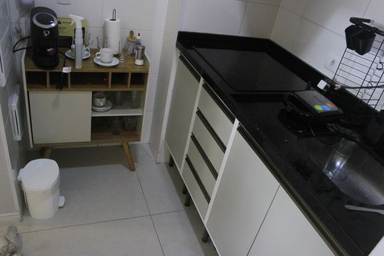 Cozinha  de apartamento à venda com 2 quartos, 57m² em Vila Camargos, Guarulhos