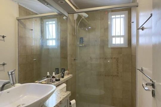 Banheiro de apartamento para alugar com 2 quartos, 60m² em Partenon, Porto Alegre