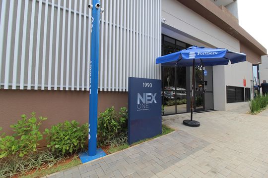 Fachada de apartamento para alugar com 1 quarto, 30m² em Moema, São Paulo