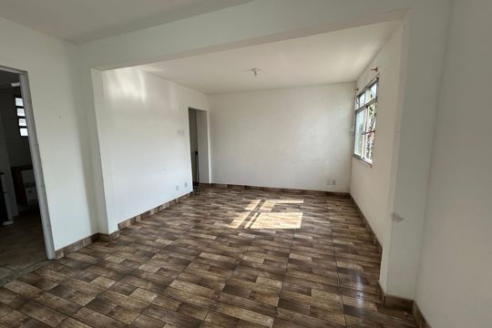 Sala de apartamento para alugar com 2 quartos, 48m² em Praça Seca, Rio de Janeiro