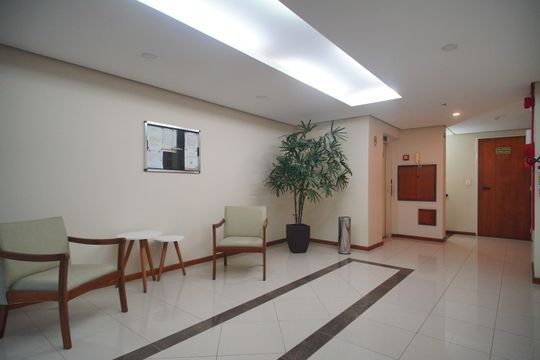Hall de entrada de apartamento à venda com 1 quarto, 54m² em Centro, São Leopoldo