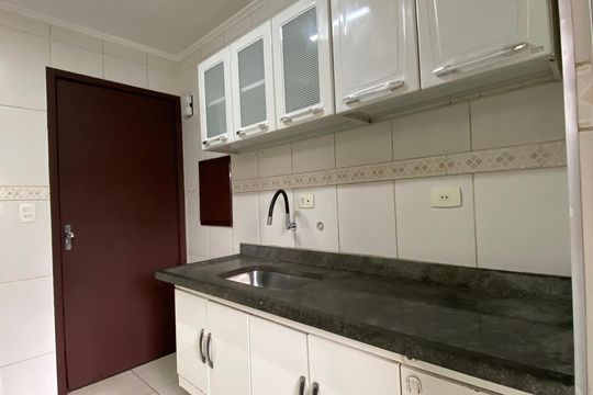 Cozinha de apartamento para alugar com 3 quartos, 68m² em Jardim Esmeralda, São Paulo