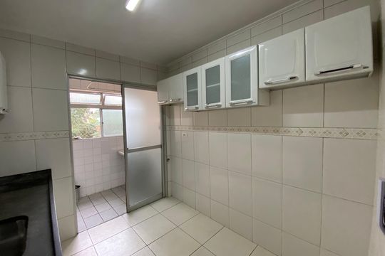 Cozinha de apartamento para alugar com 3 quartos, 68m² em Jardim Esmeralda, São Paulo