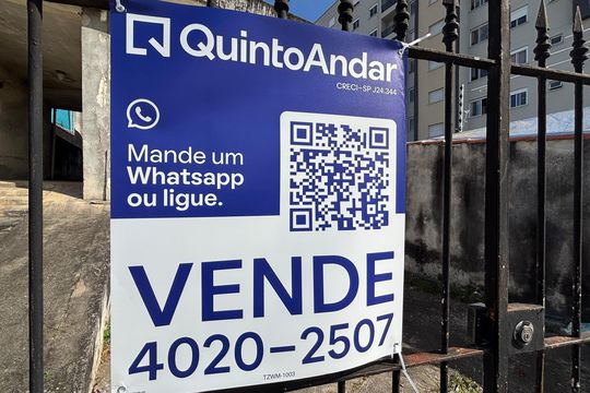 Fachada de casa à venda com 4 quartos, 350m² em Vila Nova Savoia, São Paulo